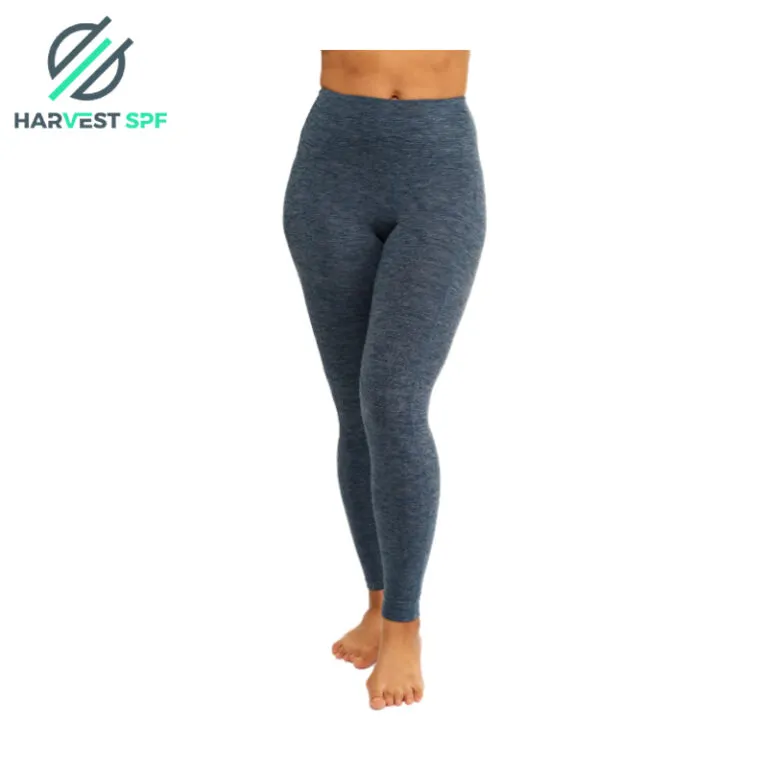 Fotografía de producto con la marca de agua de Harvest SPF: una modelo con leggings oscuros. Se muestra como referencia general de estilo de ropa deportiva