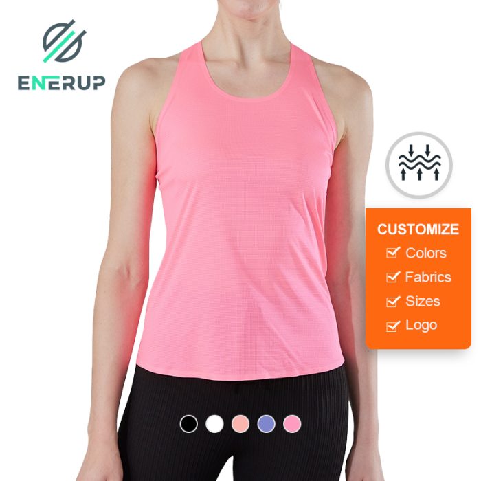 Referência de estilo da área Hot Products do site oficial: uma modelo vestindo um top esportivo com cor de personalização e amostras de tecido