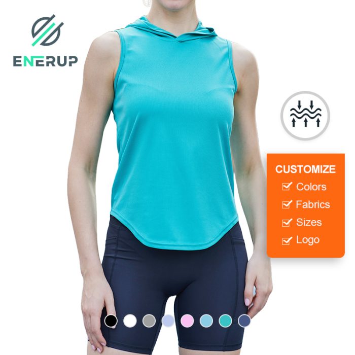 Referencia de estilo del área Hot Products del sitio oficial: una modelo con una parte superior deportiva sin mangas con capucha y shorts. A 